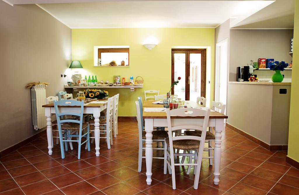 B&B La Chora Di بييسْتوم المظهر الخارجي الصورة