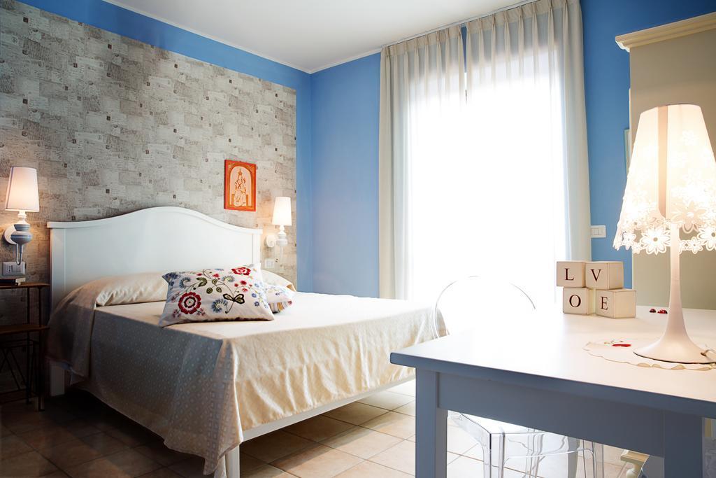 B&B La Chora Di بييسْتوم الغرفة الصورة