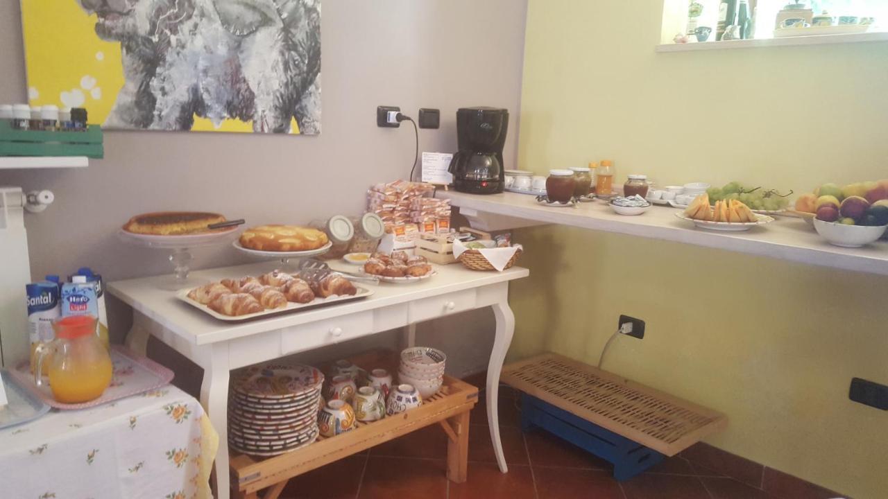 B&B La Chora Di بييسْتوم المظهر الخارجي الصورة