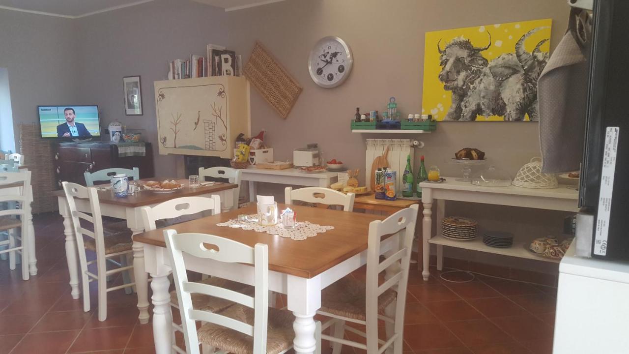 B&B La Chora Di بييسْتوم المظهر الخارجي الصورة