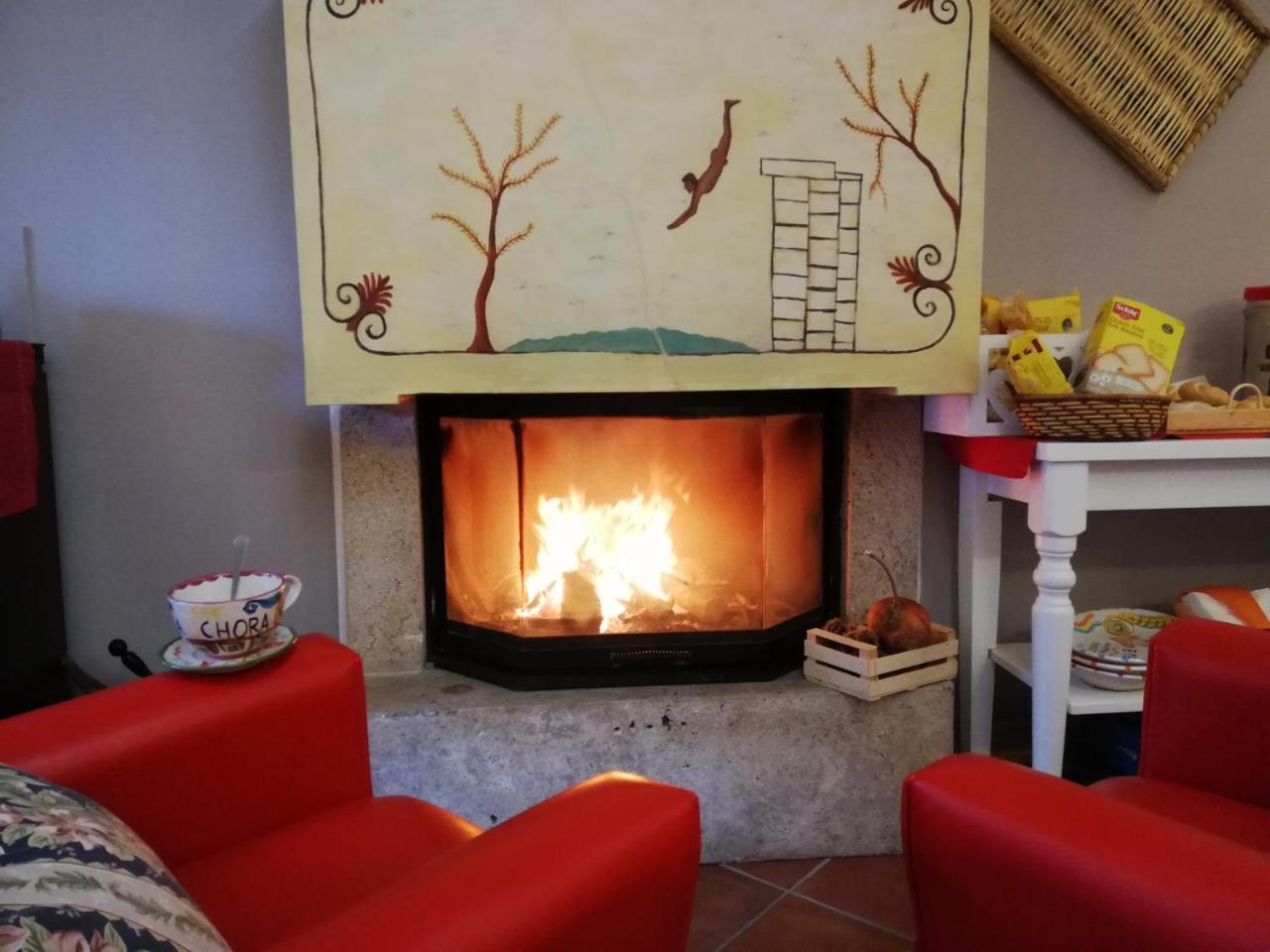 B&B La Chora Di بييسْتوم المظهر الخارجي الصورة